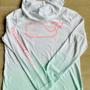 EUC  Vineyard Vines LS hoodie T-shirt